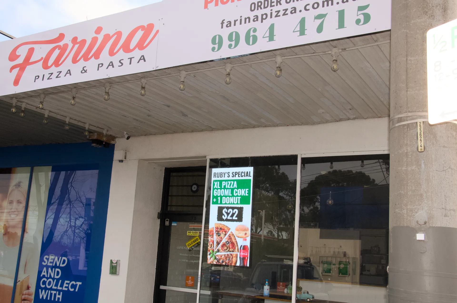 Farina Pizza LED Display